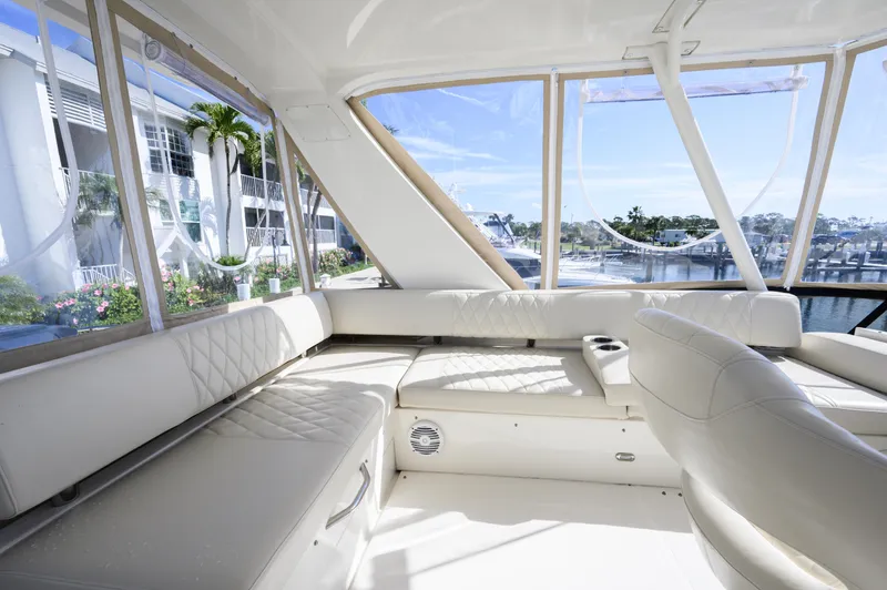 Seas The Day Yacht Photos Pics 2017 Carver - Bridge