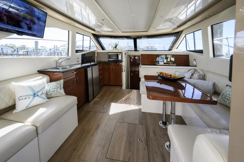 Seas The Day Yacht Photos Pics 2017 Carver - Salon