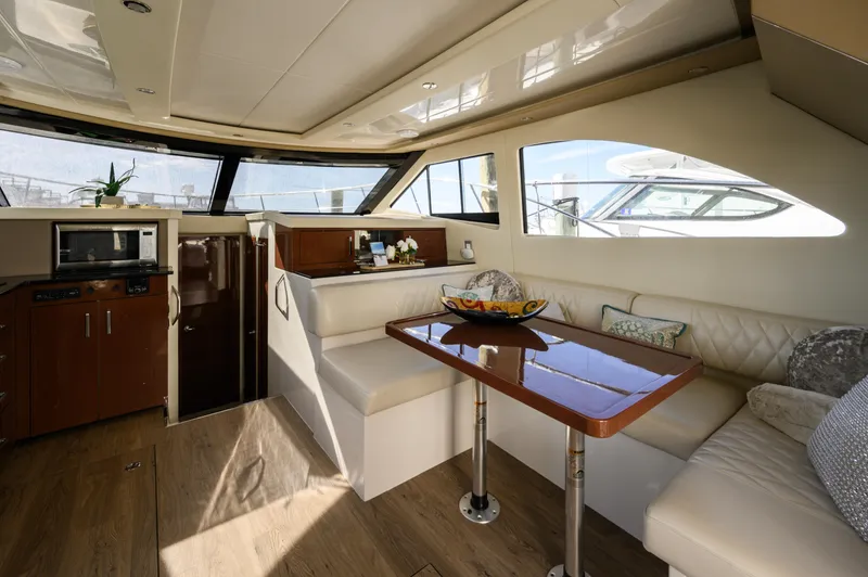 Seas The Day Yacht Photos Pics 2017 Carver - Salon