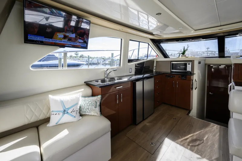 Seas The Day Yacht Photos Pics 2017 Carver - Salon