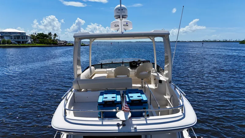 Seas The Day Yacht Photos Pics 2017 Carver - Bridge