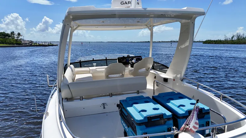 Seas The Day Yacht Photos Pics 2017 Carver - Bridge