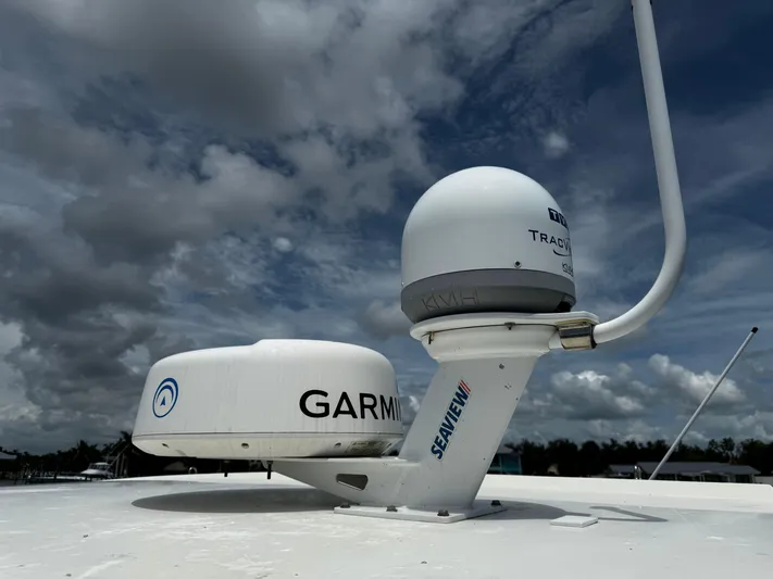 Seas The Day Yacht Photos Pics 2017 Carver - Radar