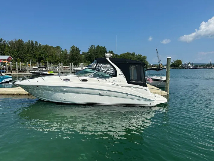 Cloud 9 Yacht Photos Pics 