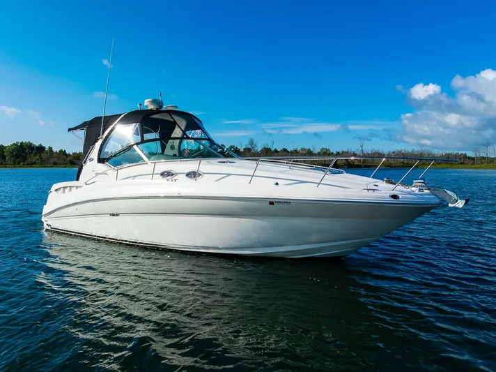 Cloud 9 Yacht Photos Pics 