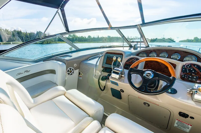 Cloud 9 Yacht Photos Pics 