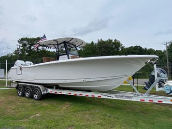 Sea Hunt Ultra 305 SE