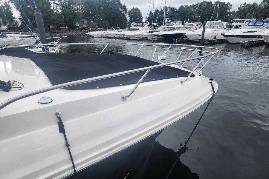 2023 Sea Ray Sundancer 320 Outboard