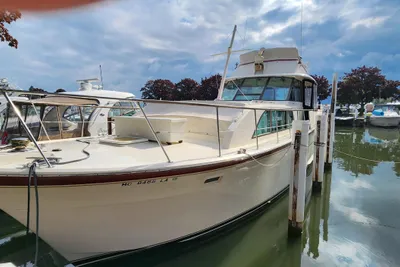 Hatteras 43 Double Cabin Flybridge