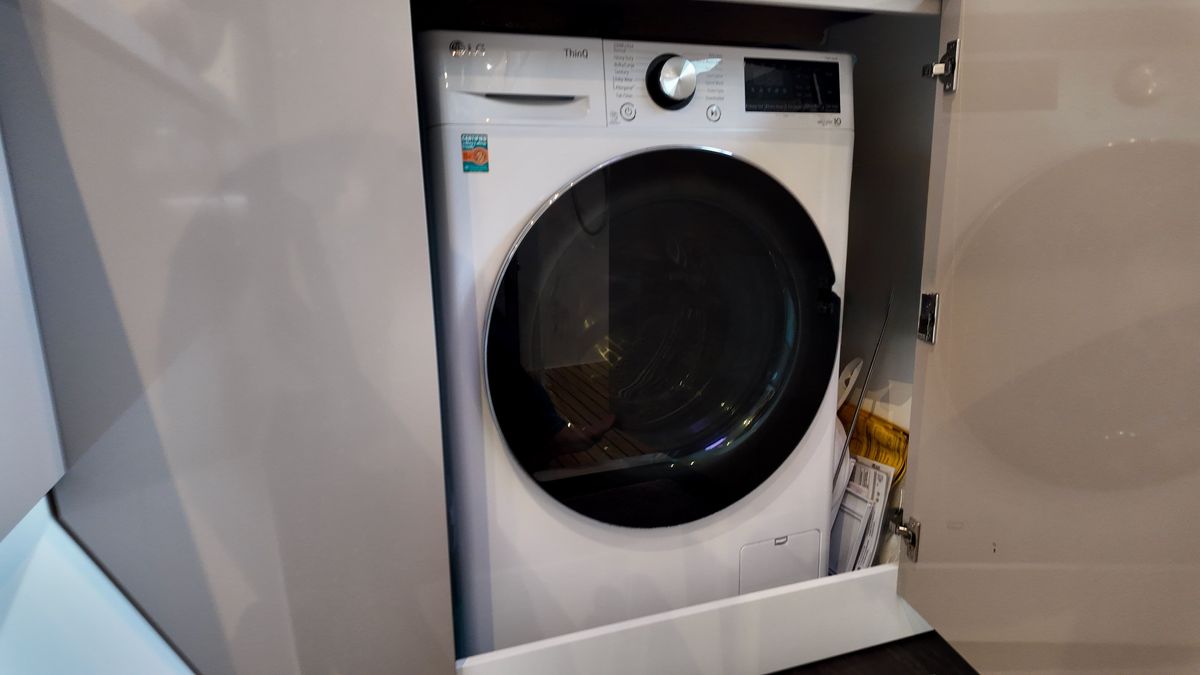 2022 Fountaine Pajot 42 