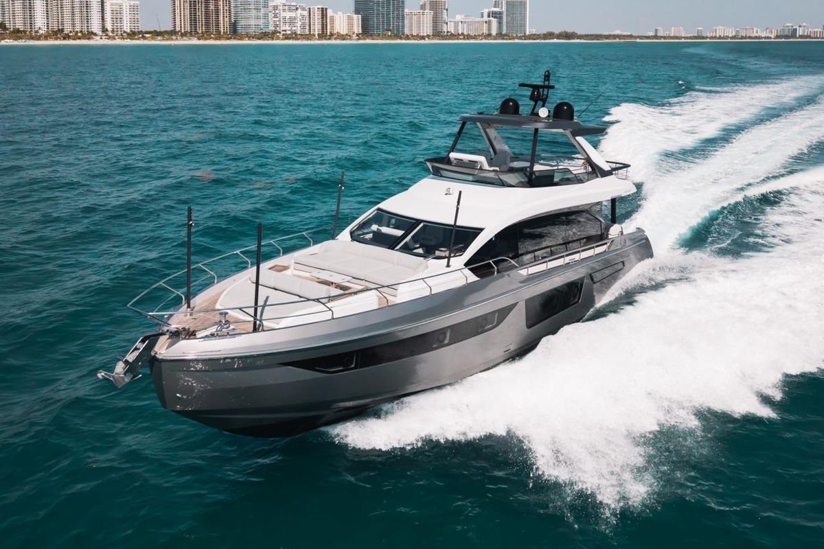 2023 Azimut 68 