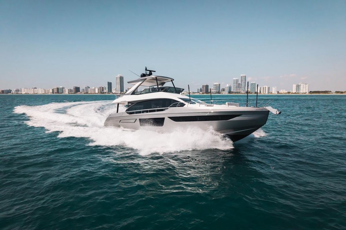 2023 Azimut 68 