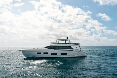 2026 Azimut fly 82