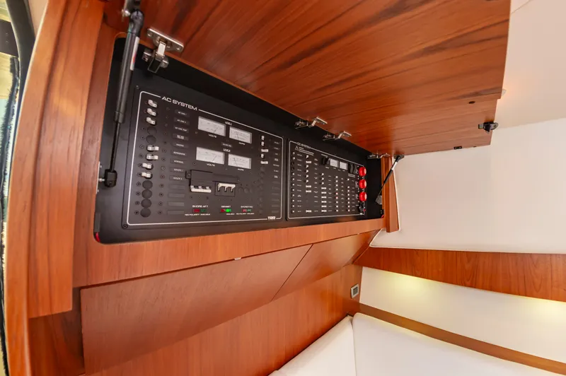 Proteus II Yacht Photos Pics 