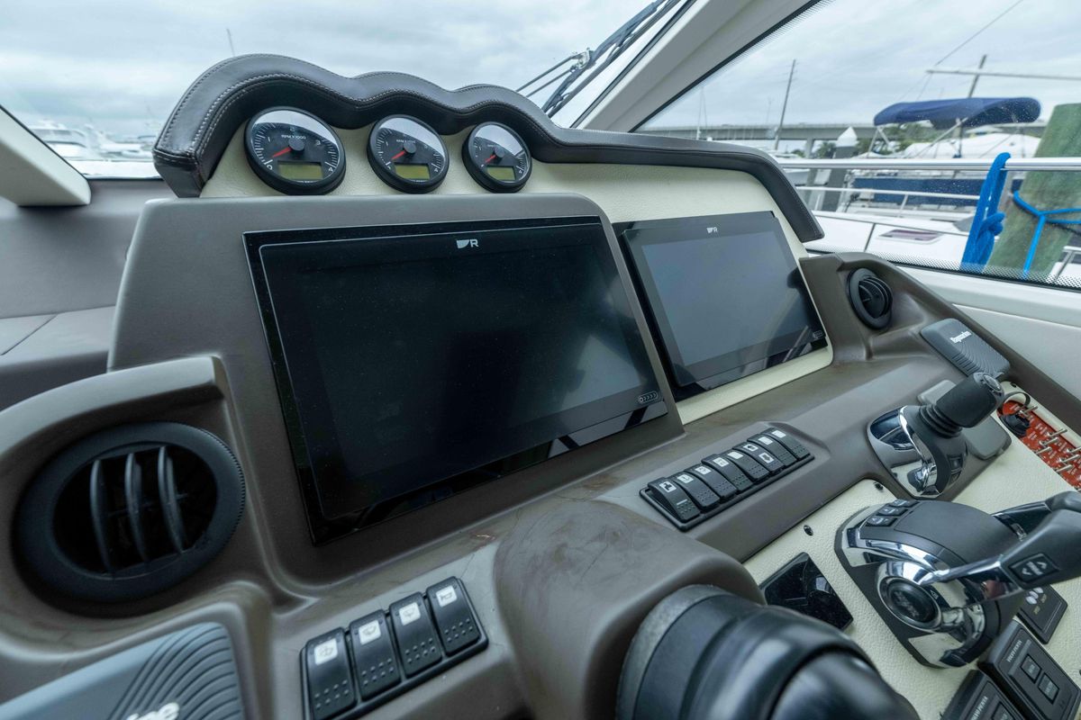 2015 Azimut 55 