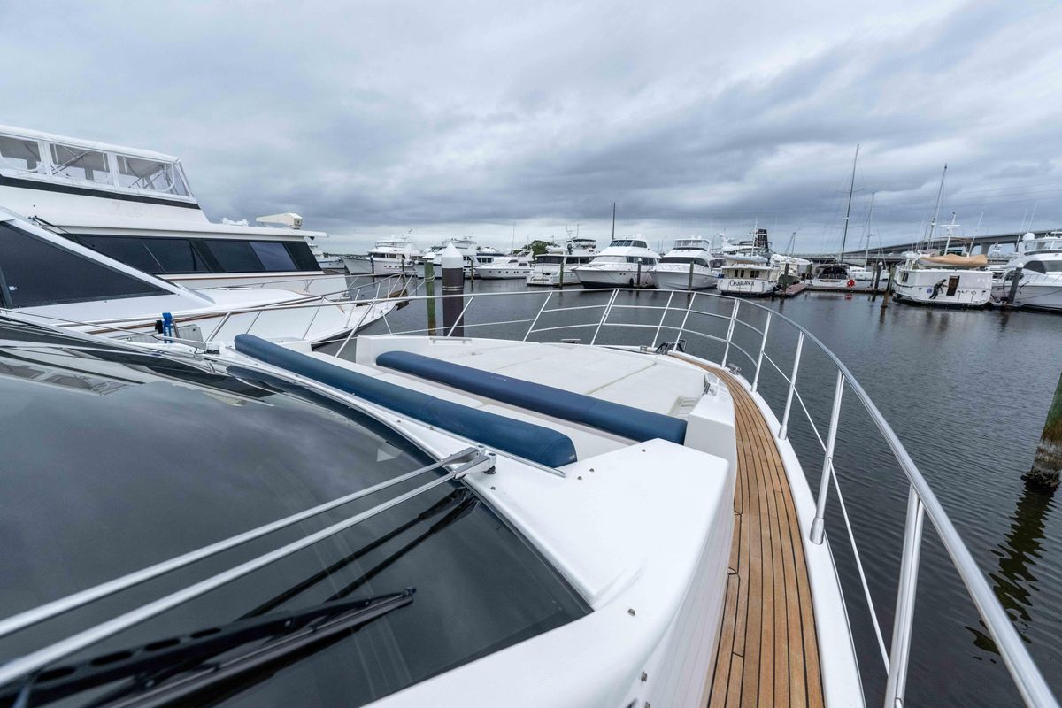 2015 Azimut 55 