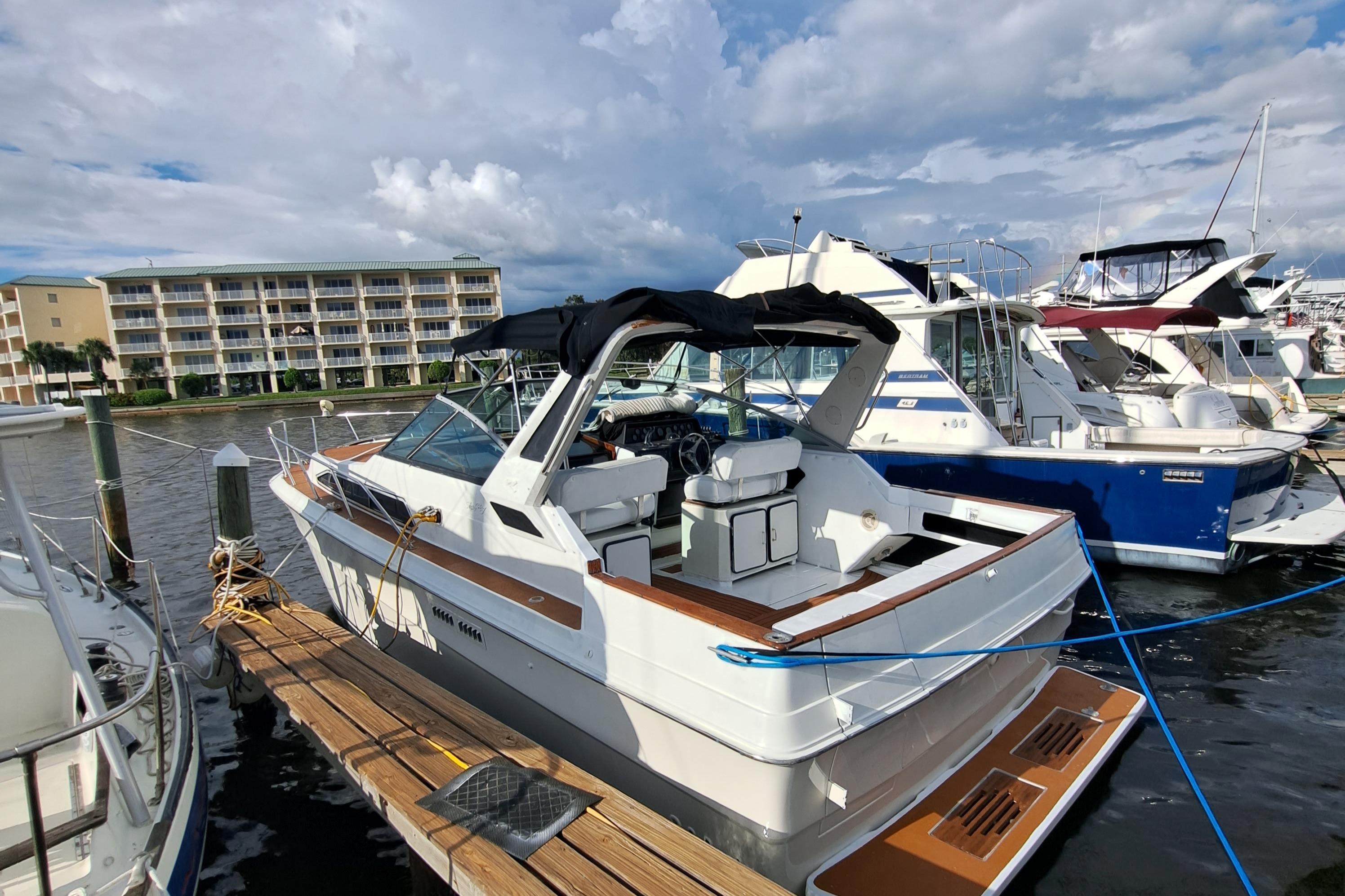 1986 Sea Ray 340 Express Cruiser