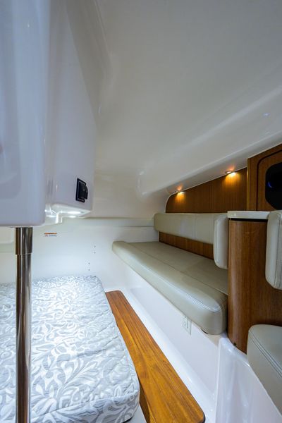 2015 Pursuit OS 385
