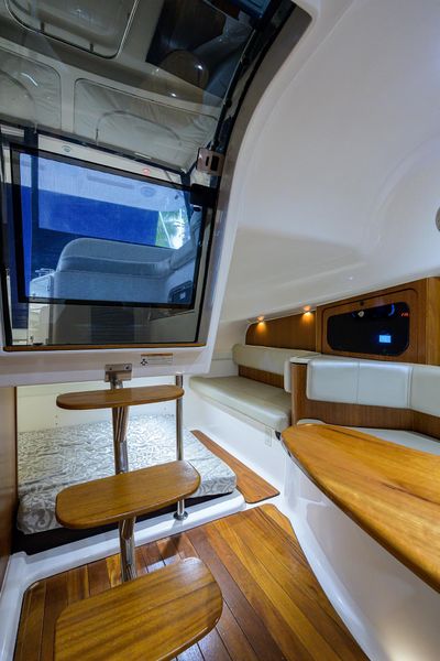 2015 Pursuit OS 385