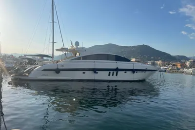 2010 Jaguar 24 m