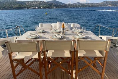 Yacht