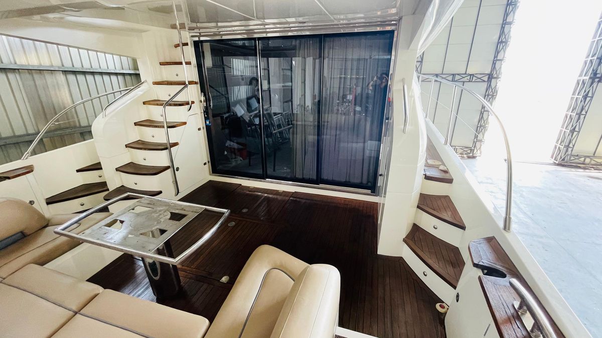 2012 Princess 64 