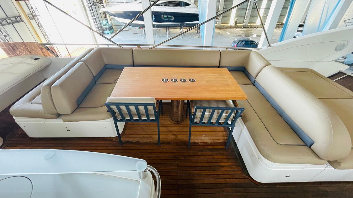2012 Princess 64 