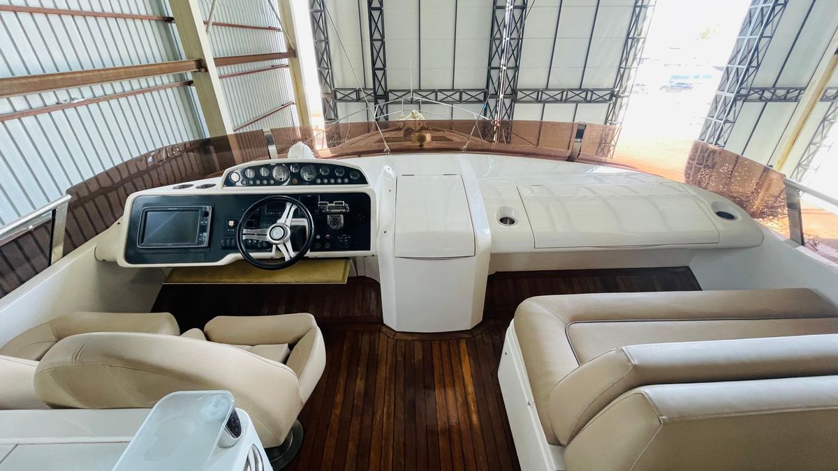 2012 Princess 64 