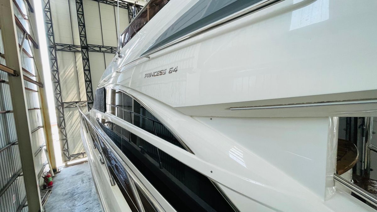 2012 Princess 64 