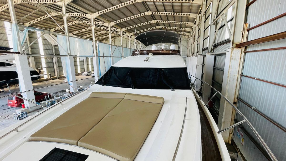 2012 Princess 64 
