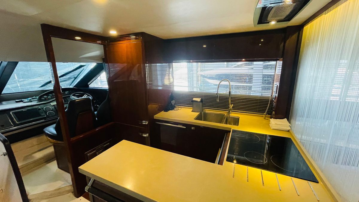 2012 Princess 64 