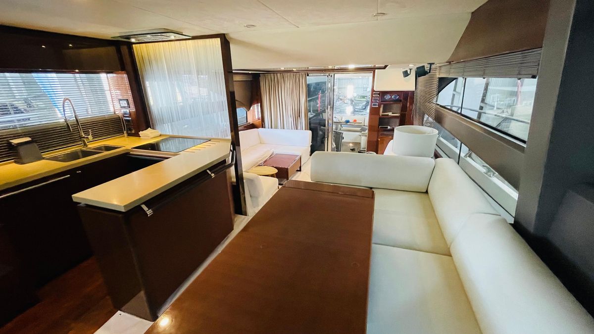 2012 Princess 64 
