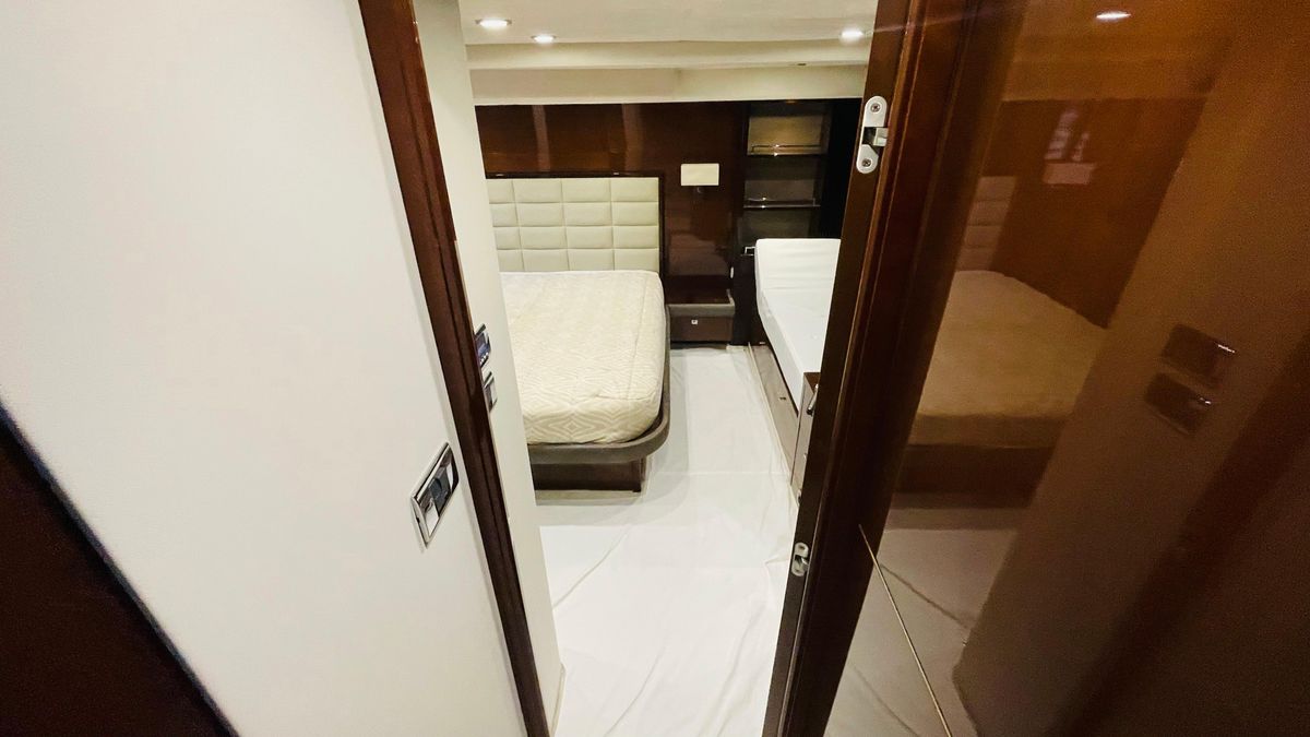 2012 Princess 64 