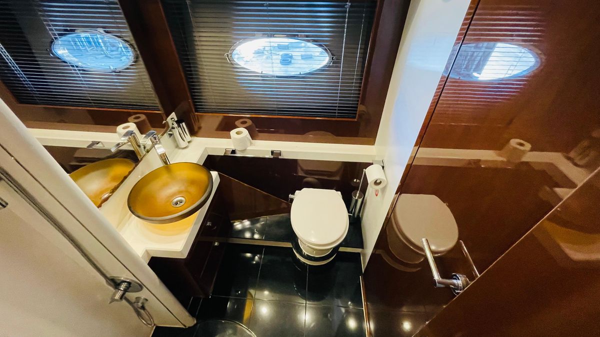 2012 Princess 64 