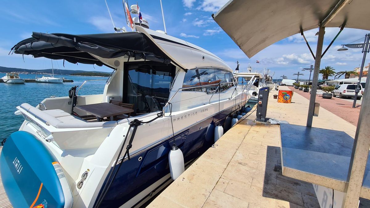 2019 Prestige 46 