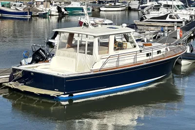 2002 Grand Banks Eastbay 38
