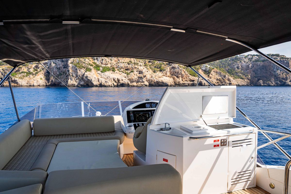 2015 Sunseeker 69 