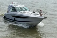 2010 Four Winns V435