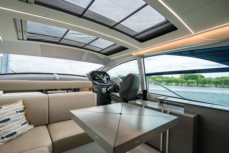 2018 Pershing 54 