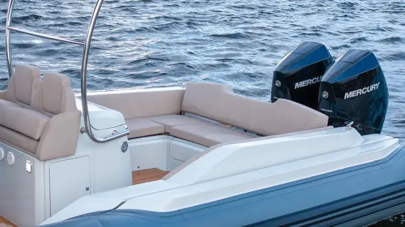  Yacht Photos Pics 2024 Sacs Strider 900 - Image 6