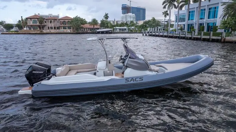  Yacht Photos Pics 2024 Sacs Strider 900 - Image 10