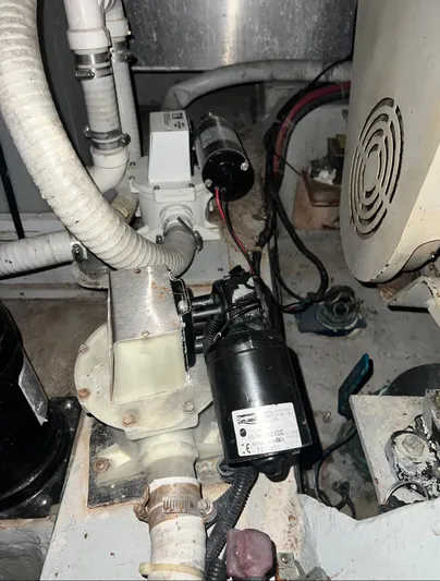 New Dawn Yacht Photos Pics 