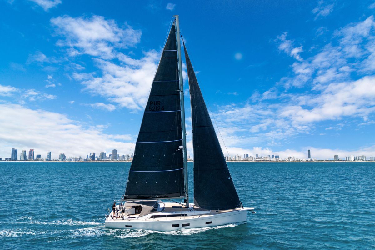2017 Grand Soleil 52 