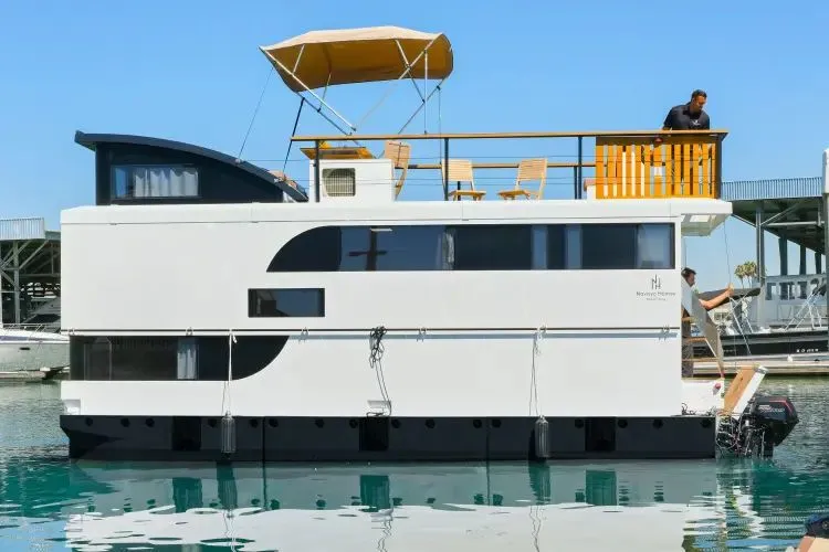  Yacht Photos Pics 2022 Navisyo Homes Nv.08 - Image 1