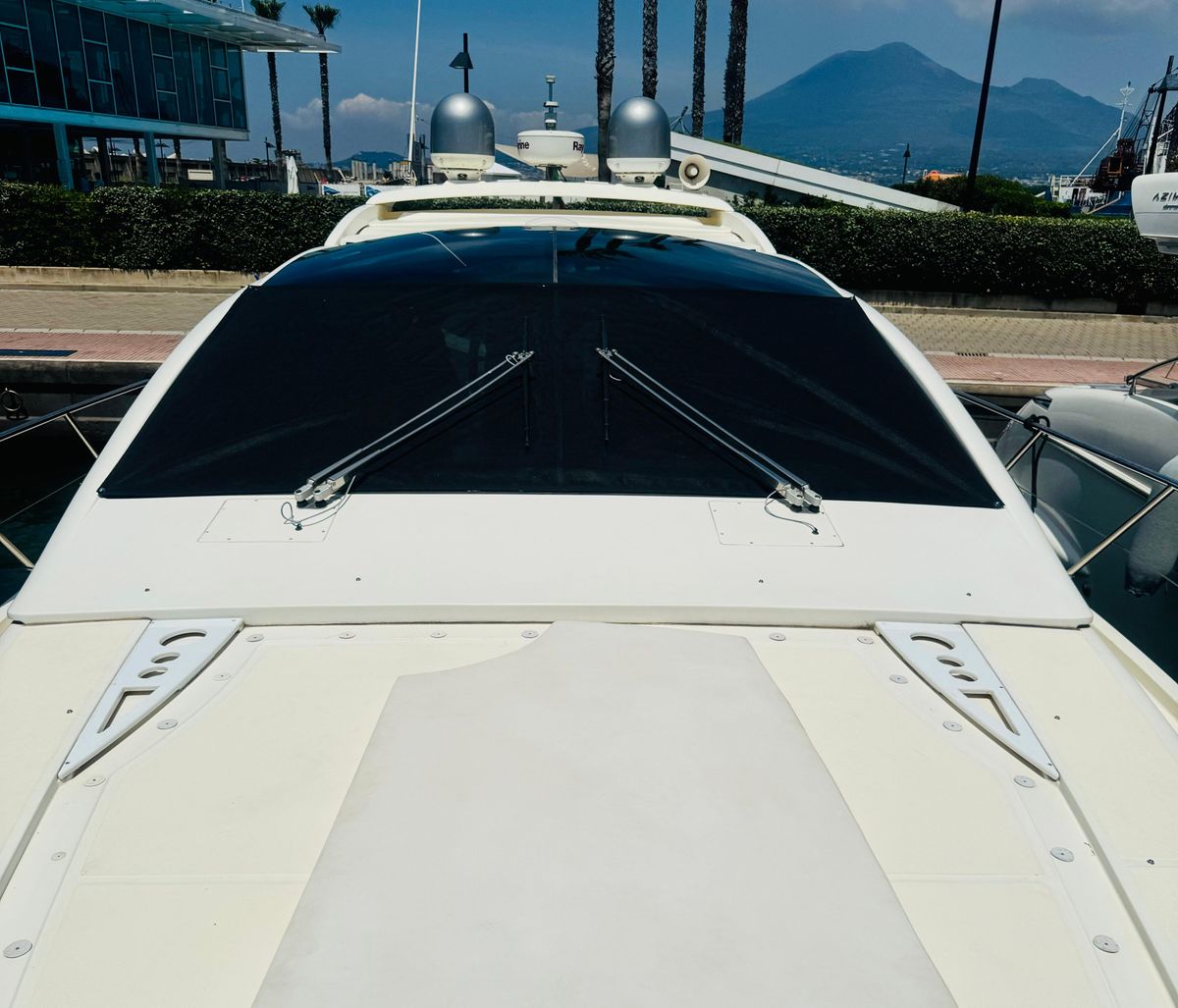 2010 Azimut 51 
