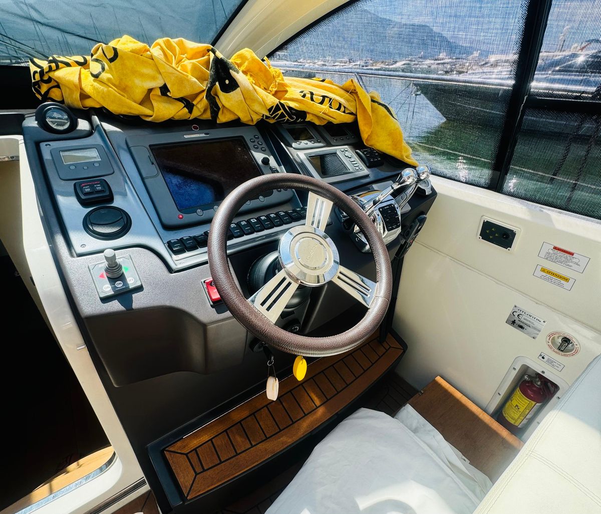 2010 Azimut 51 