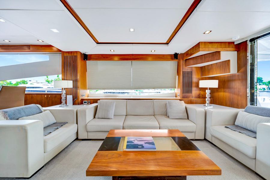 2011 Sunseeker 80 Yacht