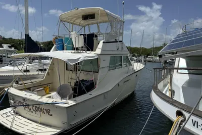 Hatteras 37 Convertible