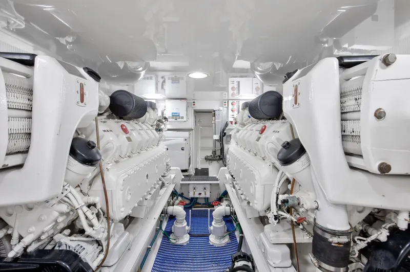 Irish Twin Yacht Photos Pics 