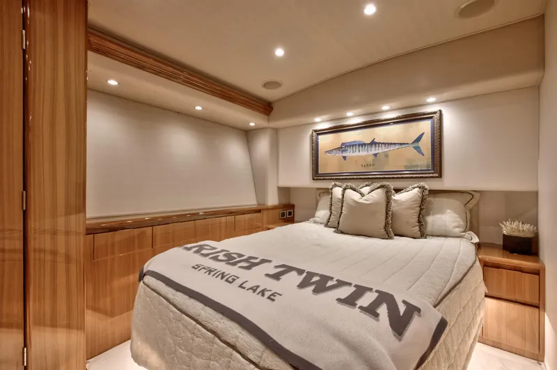 Irish Twin Yacht Photos Pics 